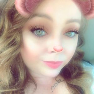 Meet your Posher, Leah